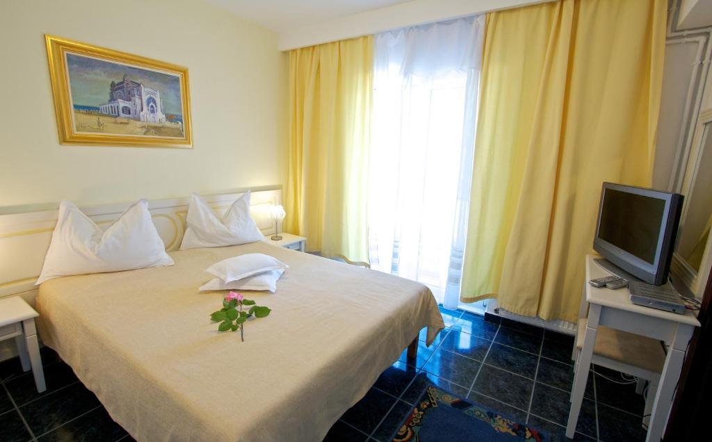 Hotel Central Mamaia Quarto foto